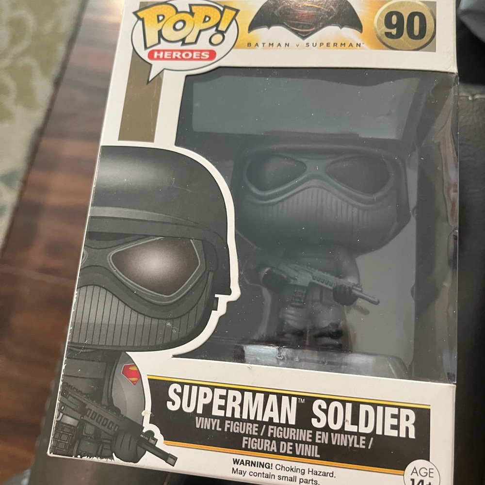 POP Heroes: BM vs. SM-Superman Soldier Funko POP Vinyl

Small wrinkle on top